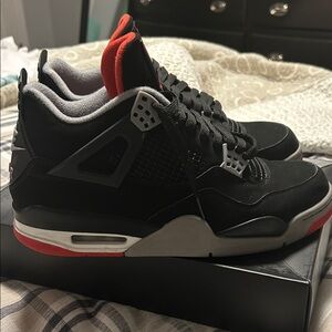 Air Jordan 4 Retro